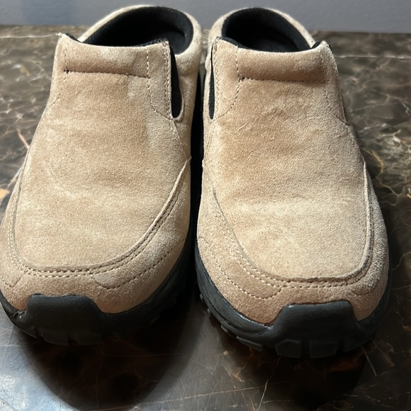 Cabelas suede mules - Picture 5 of 7
